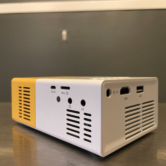 PVO Mini projector w/ HDMI, USB interfaces w/controller - Picture 3 of 6